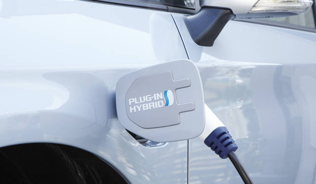 <strong>トヨタ自動車編｜EVと住宅の関係を深化させる実証実験</strong>　スマートハウスとEVが相互に電力を行き来させることが重要。