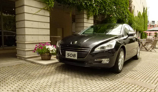 <strong>Peugeot 508｜プジョー 508</strong>　セダン
