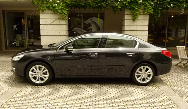 <strong>Peugeot 508｜プジョー 508</strong>　セダン