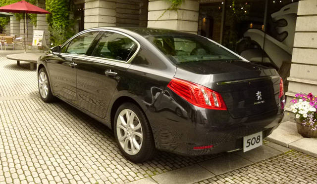 <strong>Peugeot 508｜プジョー 508</strong>　セダン
