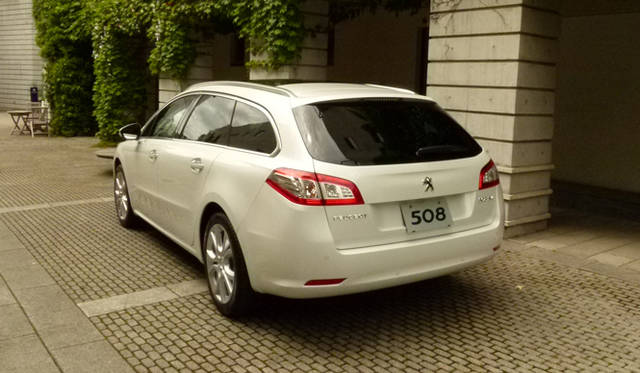 <strong>Peugeot 508｜プジョー 508</strong>　ステーションワゴン（SW）