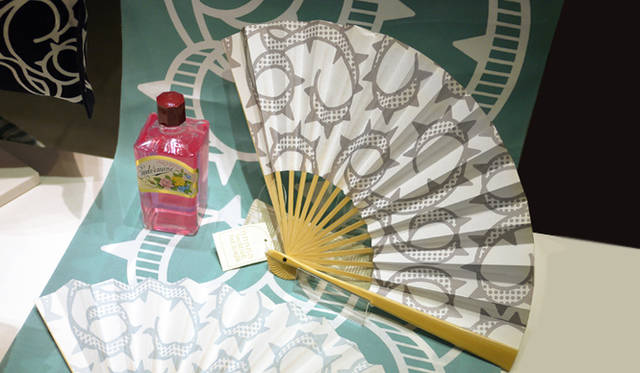 <strong>TAKAHASHI HIROKO</strong>　HIROCOLEDGE for SHISEIDO THE GINZA｜資生堂のオイデルミンと江戸扇子。