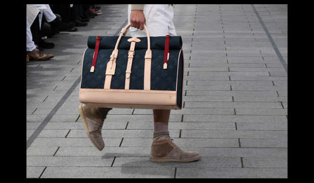 <strong>LOUIS VUITTON｜ルイ・ヴィトン</strong>　