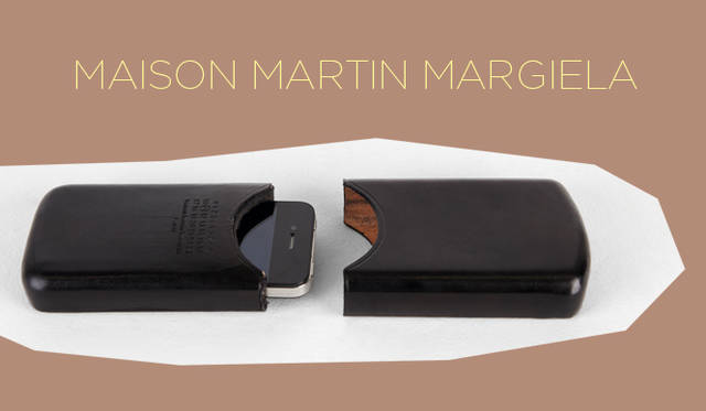 <strong>特集｜ファッションブランドから届いたiPhone、スマートフォンケースを 一挙紹介！</strong><br />MAISON MARTIN MARGIELA｜メゾン マルタン マルジェラ　4万7250円（iPhone専用） （メゾン マルタン マルジェラ、トウキョウ　Tel. 03-5725-2414）