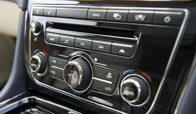 <strong>Jaguar XJ｜ジャガー XJ</strong>