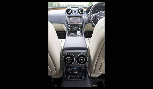 <strong>Jaguar XJ｜ジャガー XJ</strong>