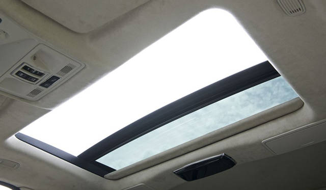 <strong>Jaguar XJ｜ジャガー XJ</strong>