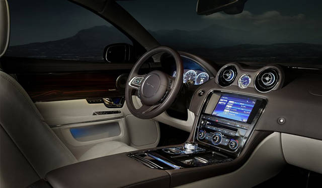 <strong>Jaguar XJ｜ジャガー XJ</strong>