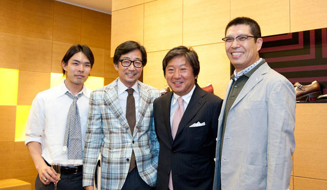 <strong>JOHN LOBB│ジョンロブ</strong>　血脇氏ご子息、SDI代表取締役社長 藤枝大嗣氏、松田智沖氏、ラコタ代表取締役社長 血脇孝昌氏