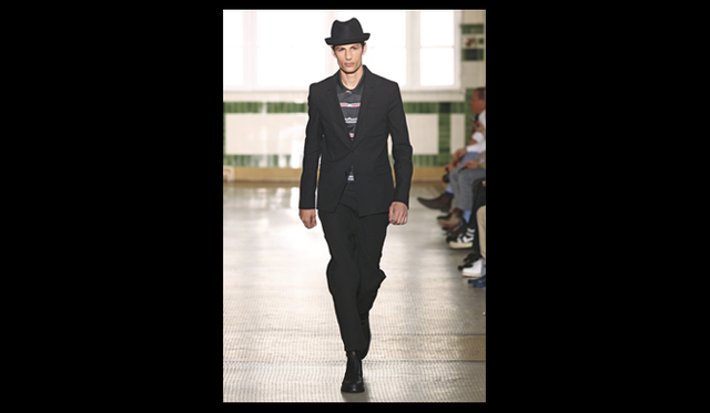 <strong>KRIS VAN ASSCHE｜クリス ヴァン アッシュ</strong>　