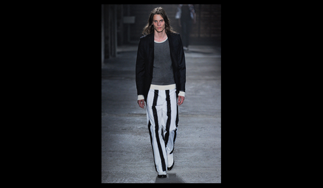 <strong>ALEXANDER McQUEEN｜アレキサンダー・マックイーン</strong>　