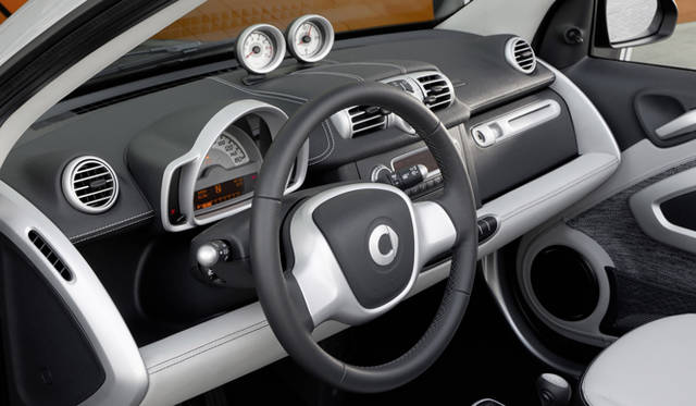 <strong>smart fortow pearlgrey｜スマート フォーツー パールグレイ</strong>