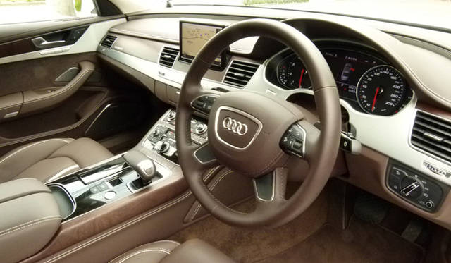 <strong>Audi A8｜アウディ A8</strong>