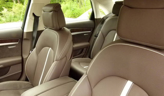 <strong>Audi A8｜アウディ A8</strong>