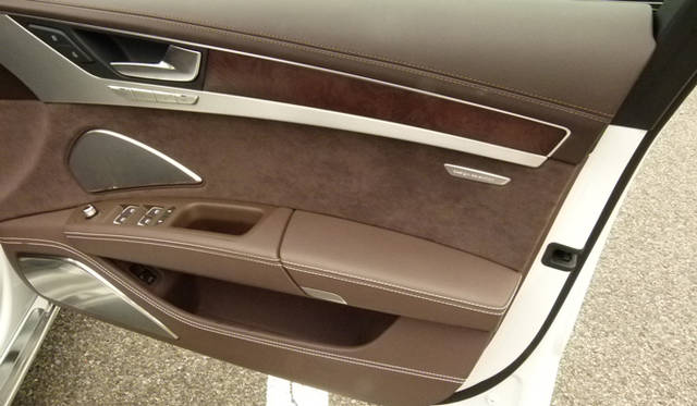 <strong>Audi A8｜アウディ A8</strong>