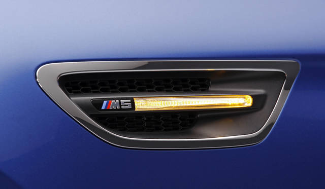 <strong>BMW M5｜ビー・エム・ダブリュー M5</strong>