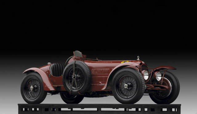 <strong>RALPH LAUREN｜ラルフ ローレン 「The Art of the Automobile」</strong>　Alfa Romeo Monza 8C｜アルファ ロメオ モンツァ 8C（1931） 　©Michael Furman
