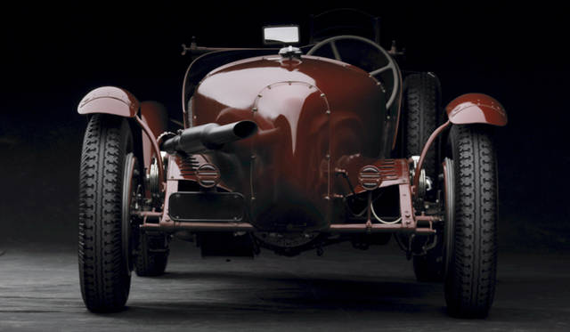 <strong>RALPH LAUREN｜ラルフ ローレン 「The Art of the Automobile」</strong>　Alfa Romeo Monza 8C｜アルファ ロメオ モンツァ 8C（1931） 　©Michael Furman