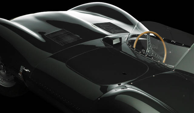 <strong>RALPH LAUREN｜ラルフ ローレン 「The Art of the Automobile」</strong>　Jaguar XKD｜ジャガー XKD（1955） 　©Michael Furman