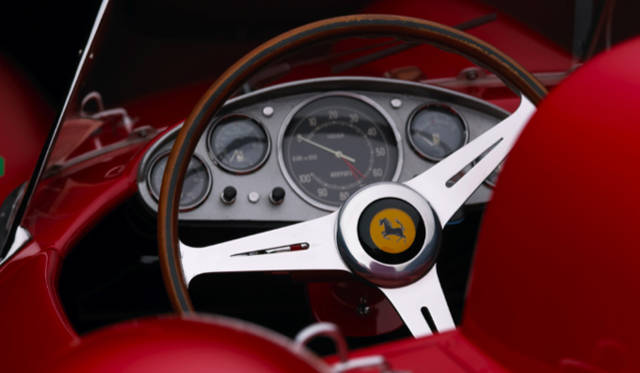 <strong>RALPH LAUREN｜ラルフ ローレン 「The Art of the Automobile」</strong>　Ferrari 250 Testa Rossa｜フェラーリ 250 テスタロッサ（1958） 　©Michael Furman