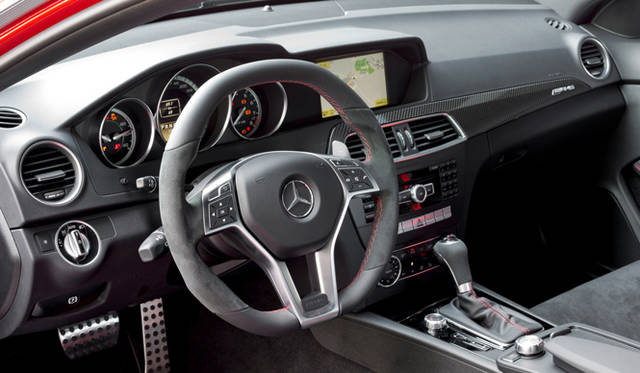 <strong>Mercedes-Benz C 63 AMG Coupe Black Series｜メルセデス・ベンツ C 63 AMG クーペ ブラックシリーズ</strong>