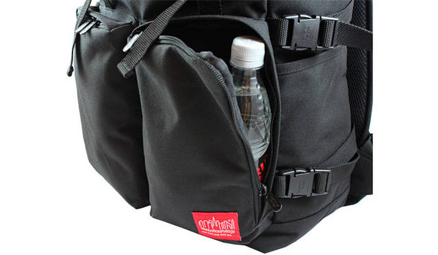 <strong>Manhattan Portage｜マンハッタン ポーテージ</strong>　 「Hiker Backpack（ハイカーバックパック）」MP2103CD2　500mlのペットボトルがすっぽり収納。