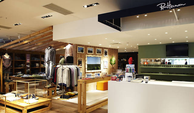 <strong>Ron Herman｜ロンハーマン</strong>　『ロンハーマン千駄ヶ谷店』　「アパレル」コーナー