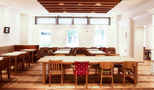 <strong>Ron Herman｜ロンハーマン</strong>　『ロンハーマン千駄ヶ谷店』　世界初のロンハーマンのカフェ「RH カフェ」