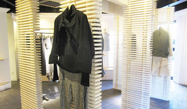 <strong>matohu｜まとふ</strong>　『matohu 表参道本店』