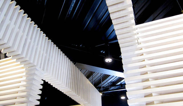 <strong>matohu｜まとふ</strong>　『matohu 表参道本店』