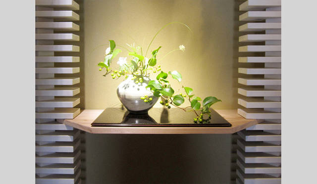 <strong>matohu｜まとふ</strong>　『matohu 表参道本店』