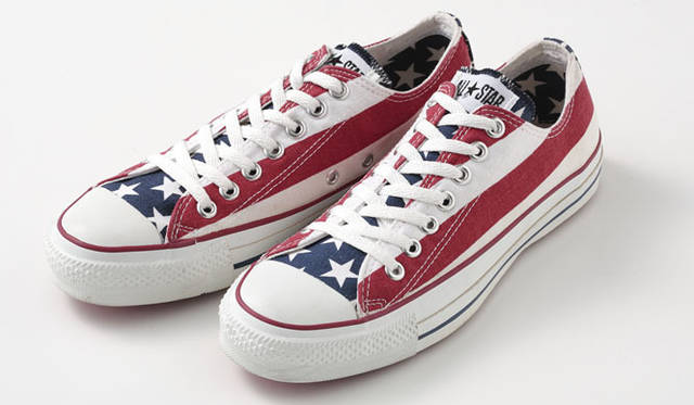 <strong>連載・重松 理</strong>　重松氏がこれまでに履いてきた靴　「CONVERSE ALLSTAR CANVAS OX“STAR&BARS”」