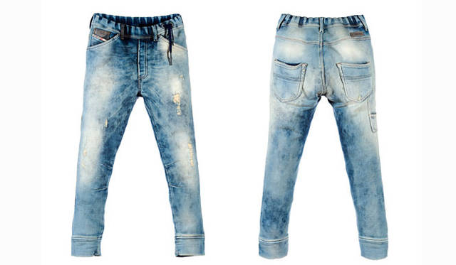 <strong>DIESEL｜ディーゼル</strong>　 Jogg Jeans（ジョグ・ジーンズ）　TINTSIE 884U（ウィメンズ） 3万6750円