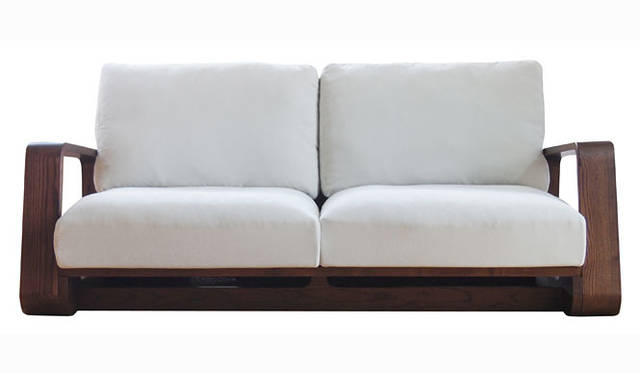 <strong>a.flat｜エーフラット</strong>　　新作ソファ 2011年秋発売「TEN High Back Sofa（テン・ハイバックソファ）」20万円（参考価格）