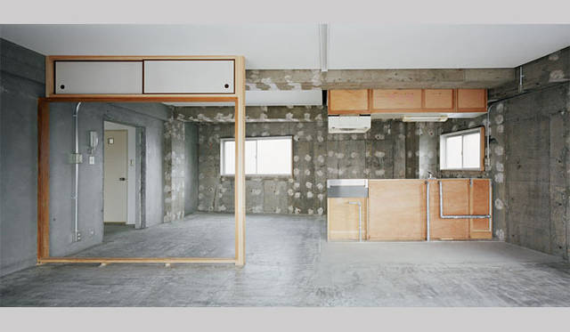 <strong>特集｜OPENERS的ニッポンの若手建築家 PARTII　長坂 常</strong>　『Sayama Flat』（2008年）写真＝太田拓実