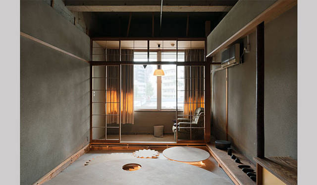 <strong>特集｜OPENERS的ニッポンの若手建築家 PARTII　長坂 常</strong>　『ROTATING BED（LLOVE）』（2010年）写真＝太田拓実