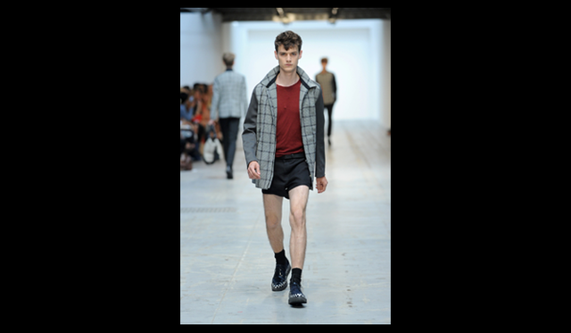 <strong>COSUTUME NATIONAL｜コスチューム・ナショナル</strong>　