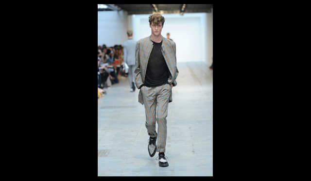 <strong>COSUTUME NATIONAL｜コスチューム・ナショナル</strong>　