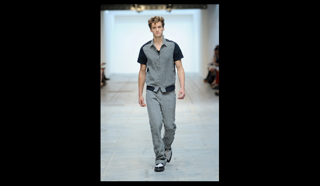 <strong>COSUTUME NATIONAL｜コスチューム・ナショナル</strong>　