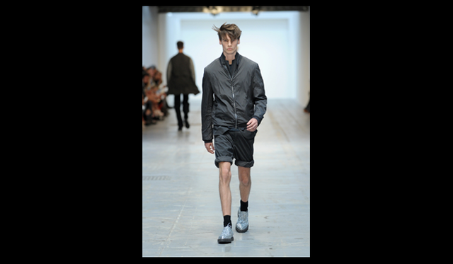 <strong>COSUTUME NATIONAL｜コスチューム・ナショナル</strong>　