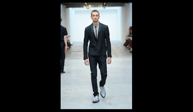 <strong>COSUTUME NATIONAL｜コスチューム・ナショナル</strong>　