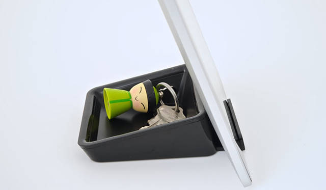 <strong>Bluelounge Design｜ブルーラウンジデザイン</strong>　iPad＆タブレットスタンド「Nest」