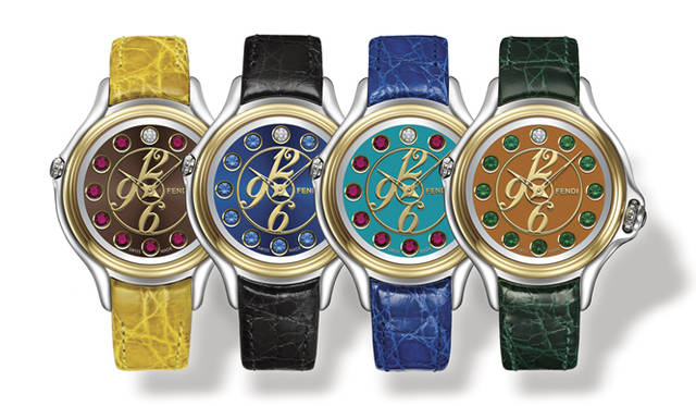 <strong>FENDI｜フェンディ</strong>　カラーパレットは、ブルーストラップにターコイズブルーも文字盤、グリーンストラップにハニーの文字盤、イエローストラップにチョコレートブラウンの文字盤、ブラックストラップにブルーの文字盤の4色を展開。「クレイジー カラット」リミテッドエディション 各57万7500円 （すべてフェンディ／フェンディ ジャパン）