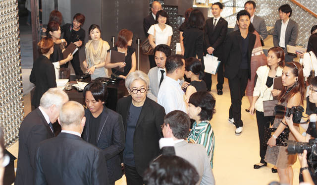 <strong>more trees × LOUIS VUITTON｜「ルイ・ヴィトンの森」の四季を写した写真展</strong>