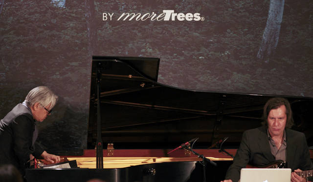 <strong>more trees × LOUIS VUITTON｜「ルイ・ヴィトンの森」の四季を写した写真展</strong>