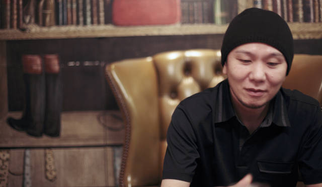 　イメージヴィジュアルを描いた現代アーティスト、天明屋尚氏。