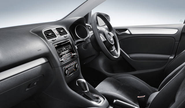 <strong>Volkswagen Golf Premium Edition│フォルクスワーゲン ゴルフ プレミアムエディション</strong>