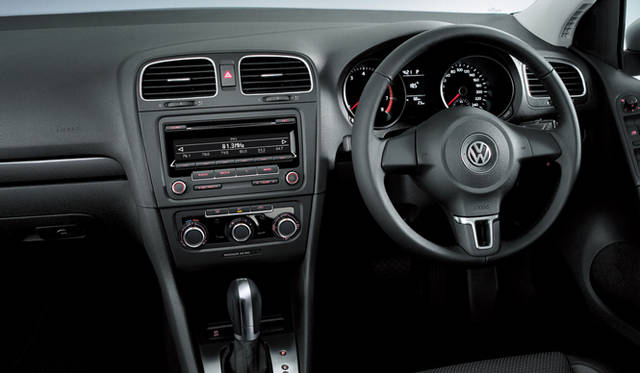 <strong>Volkswagen Golf Premium Edition│フォルクスワーゲン ゴルフ プレミアムエディション</strong>