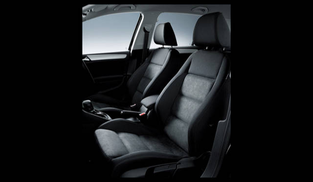 <strong>Volkswagen Golf Premium Edition│フォルクスワーゲン ゴルフ プレミアムエディション</strong>