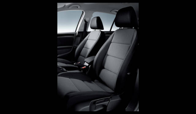 <strong>Volkswagen Golf Premium Edition│フォルクスワーゲン ゴルフ プレミアムエディション</strong>